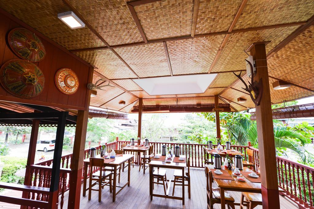 Teak Wood Hotel Nyaung Shwe Buitenkant foto