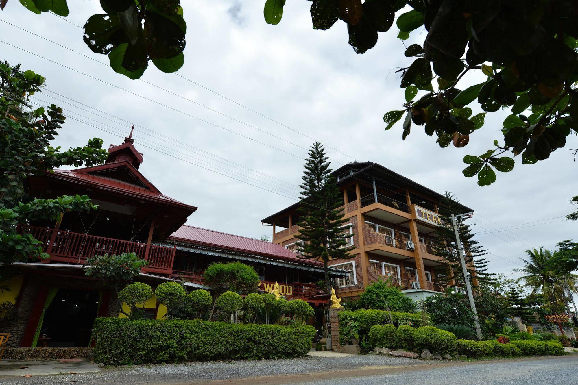 Teak Wood Hotel Nyaung Shwe Buitenkant foto